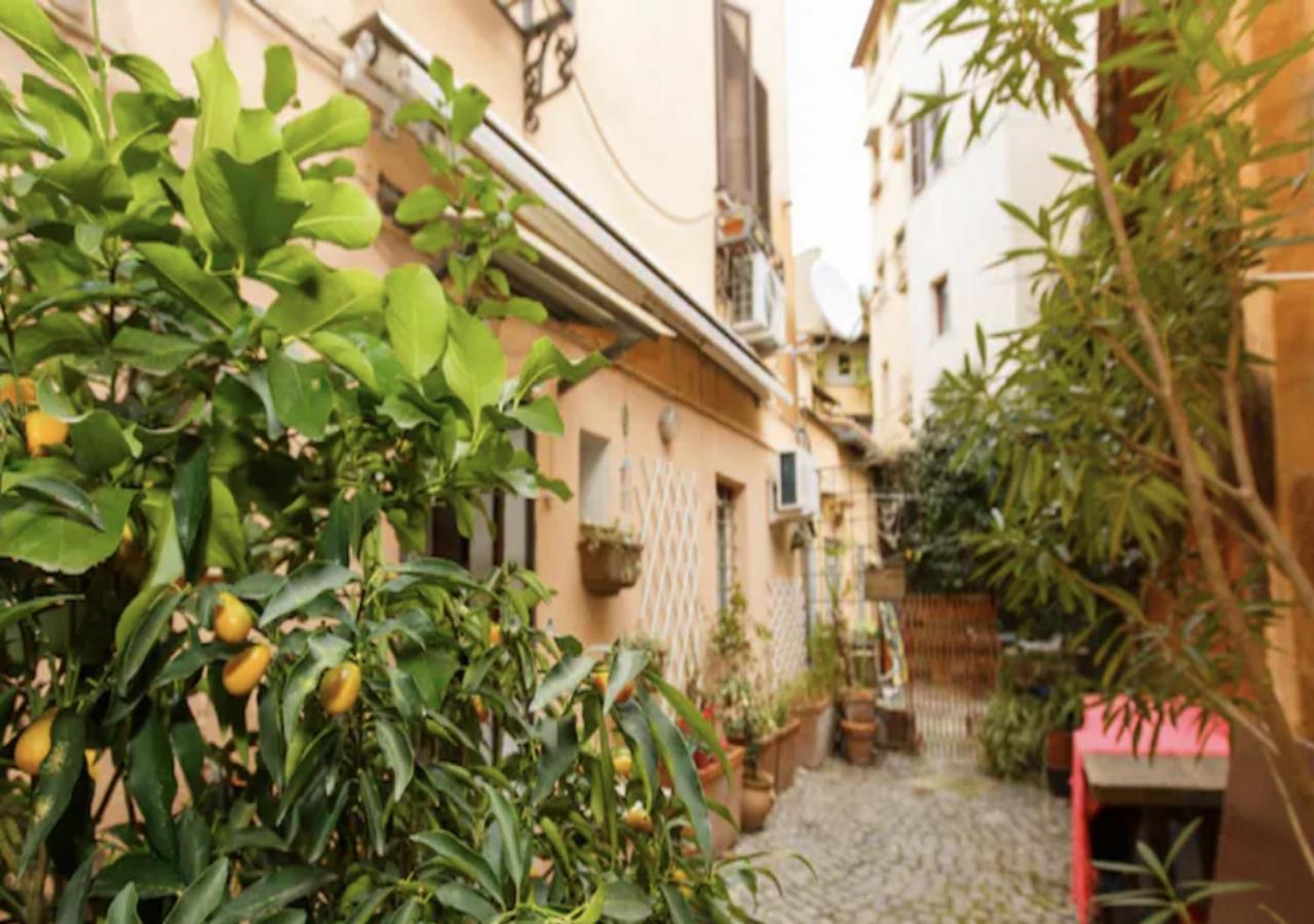 Independent With Garden Heart Of Trastevere John Cabot — Photos 1