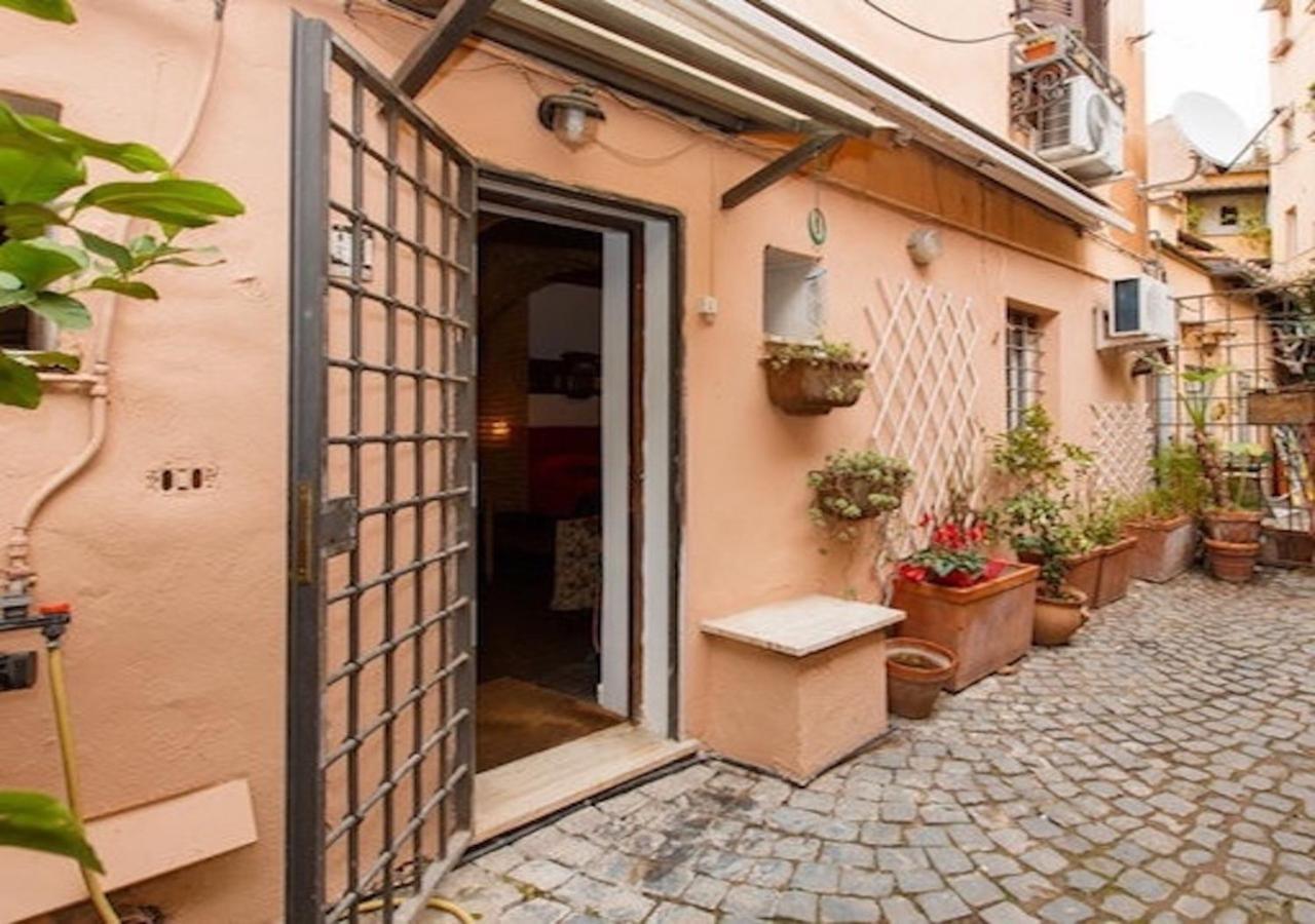 Independent With Garden Heart Of Trastevere John Cabot — Photos 2